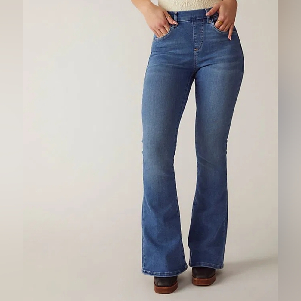 Free People CRVY Infinity Stretch Pull On Flared Jeans Size S